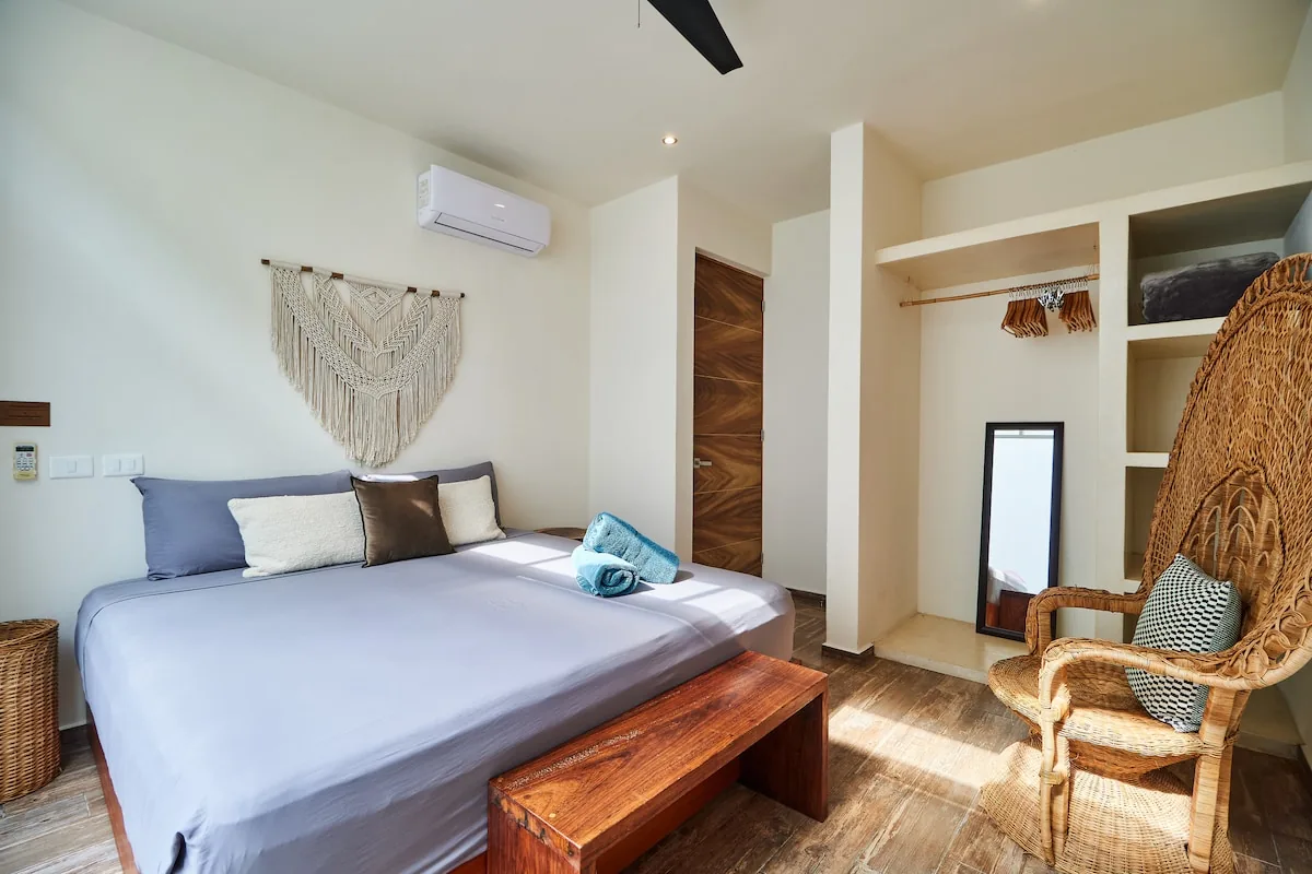 Casa Flamingo casa de lujo para 6 huéspedes con estacionamiento privado para 2 autos en Tulum