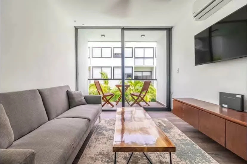 Vistas interiores y exteriores de Casa Kiin